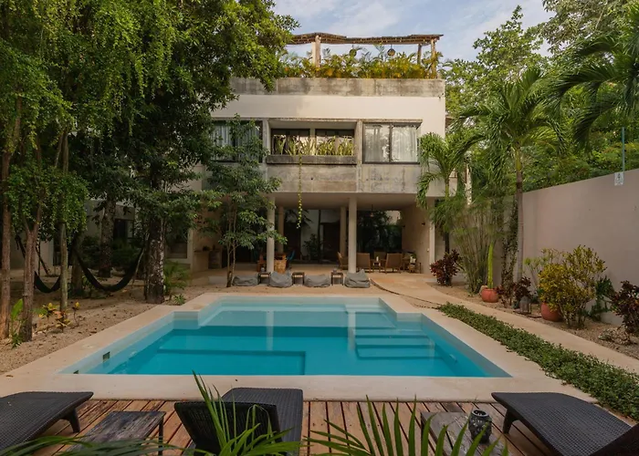 Nomad Humans Coliving Tulum